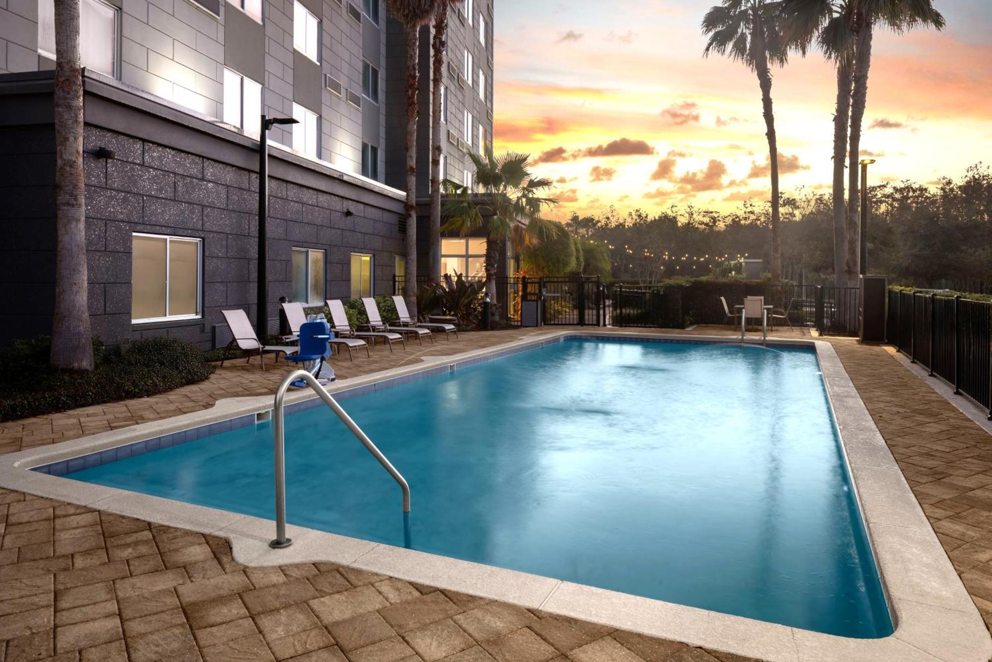 Courtyard By Marriott Orlando South/Grande Lakes Area Williamsburg Екстер'єр фото